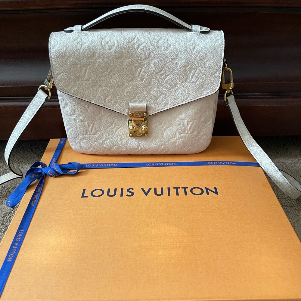 Louis Vuitton crossbody